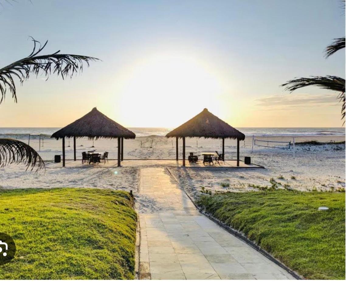 Apartamento Vista Total Do Mar Uma Cobertura A 400M Do Beach Park No Porto Das Dunas Aquiraz Condominio Terramaris Piscina Ampla Parque Infantil Sauna Estacionamento Privado المظهر الخارجي الصورة